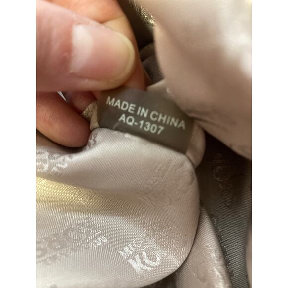 MICHAEL KORS, LARGE RED PEBBLED LEATHER CROSSBODY (ASIS) - Picture 12 of 15